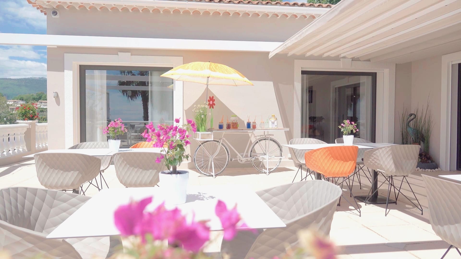Terrasse de la maison d’hôtes de luxe Terre de Rêve en région PACA